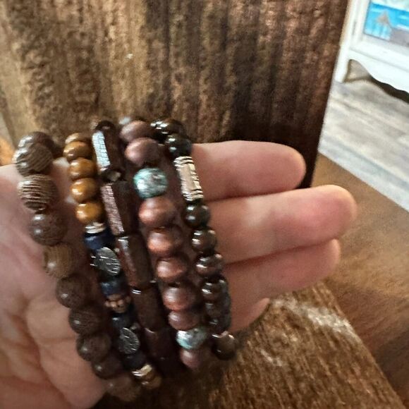 Bohemian Hippie Bracelet Set: Chic Wooden Beads & Coconut‎ Shell | 5-Piece Gift - Picture 4 of 10